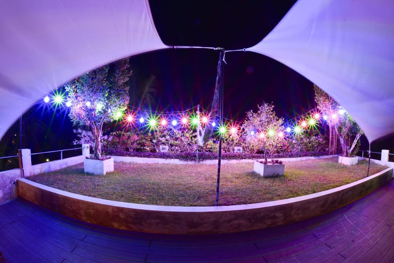 Tropical House - Jungleside Villa Hikkaduwa Esterno foto