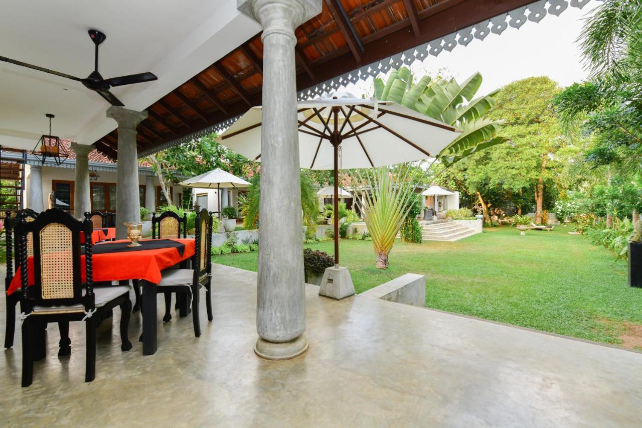 Tropical House - Jungleside Villa Hikkaduwa Esterno foto