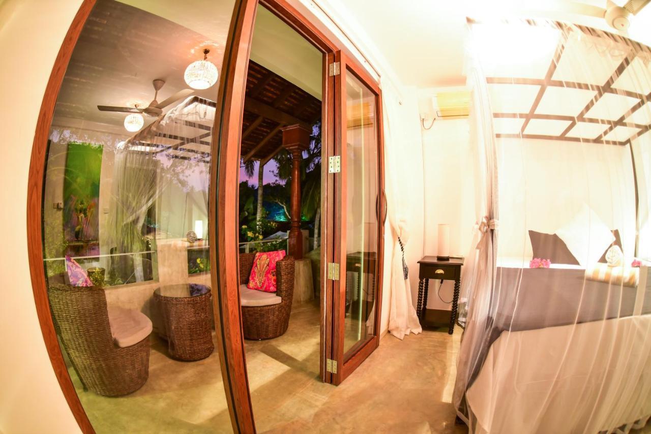 Tropical House - Jungleside Villa Hikkaduwa Esterno foto