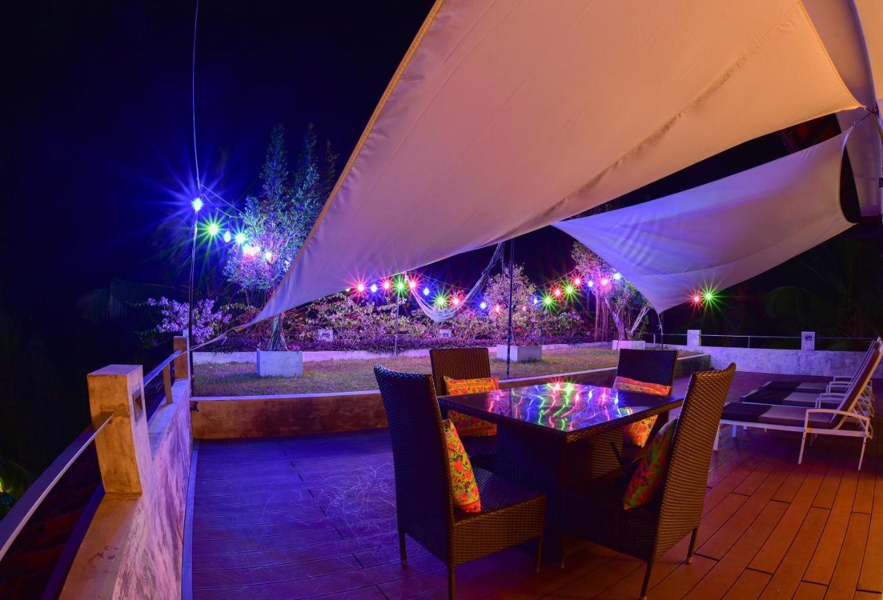 Tropical House - Jungleside Villa Hikkaduwa Esterno foto