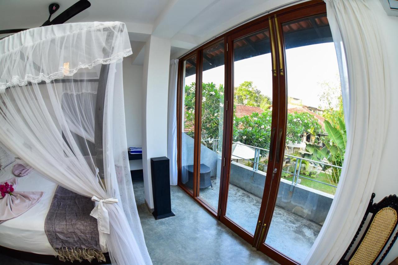 Tropical House - Jungleside Villa Hikkaduwa Esterno foto