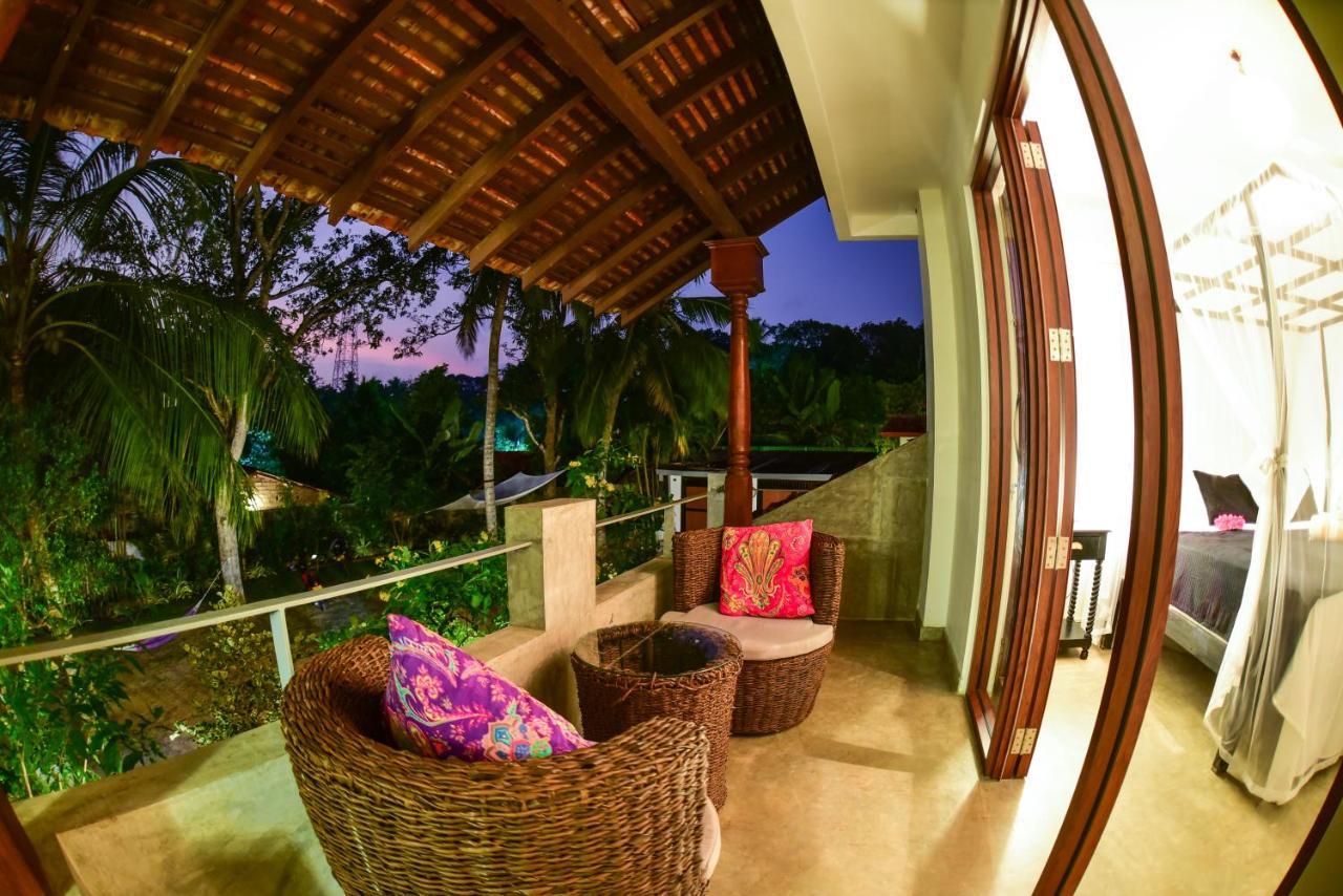 Tropical House - Jungleside Villa Hikkaduwa Esterno foto